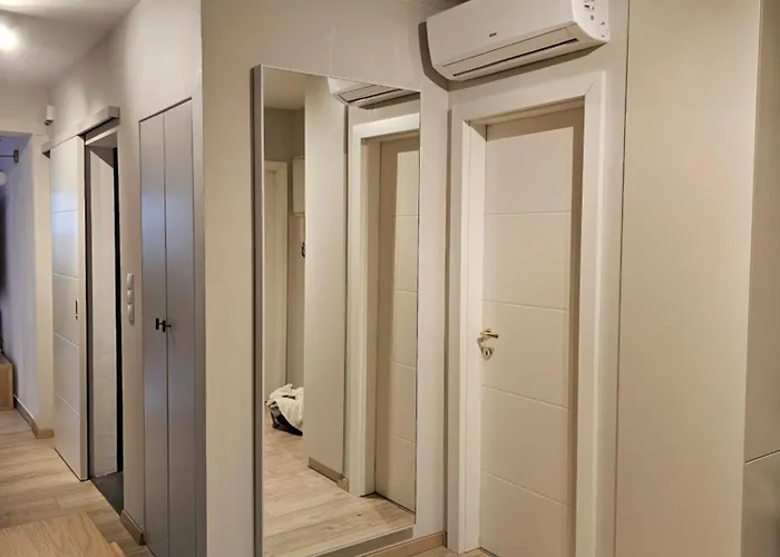 Luxury With Sauna In Center *