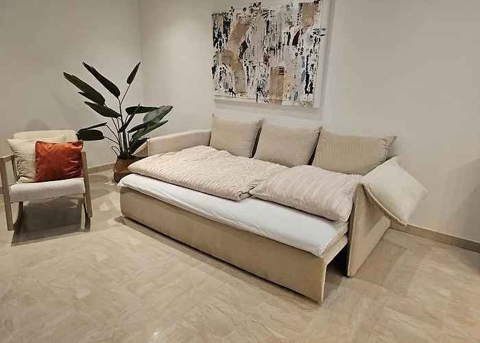 Luxury With Sauna In Center