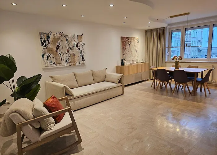 Luxury With Sauna In Center